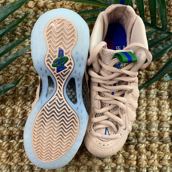 NIKE Air Foamposite in  ‘Particle Beige’ - Picture 4 of 6